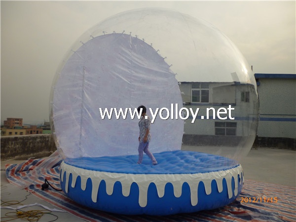 clear snow globe with mat