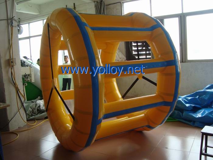 Inflatable water roller wheel game
