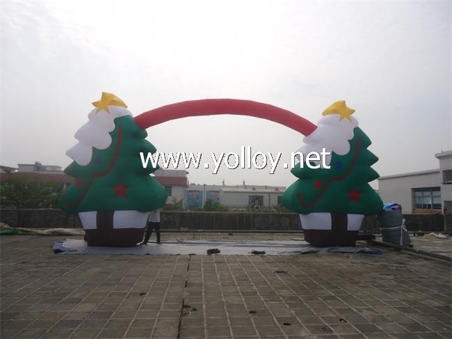 blow up inflatables arch with Christmas tree outdoor