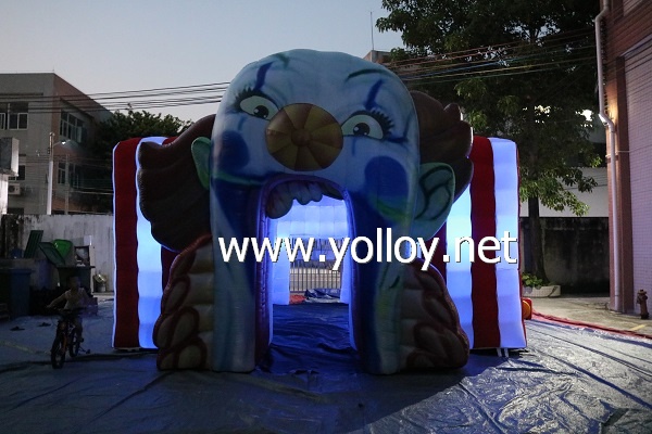 Inflatable Halloween decoration haunted house