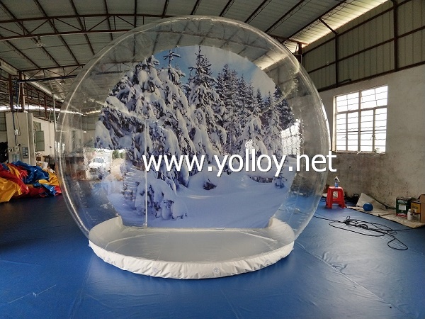 Outdoor snow globe christmas decoration