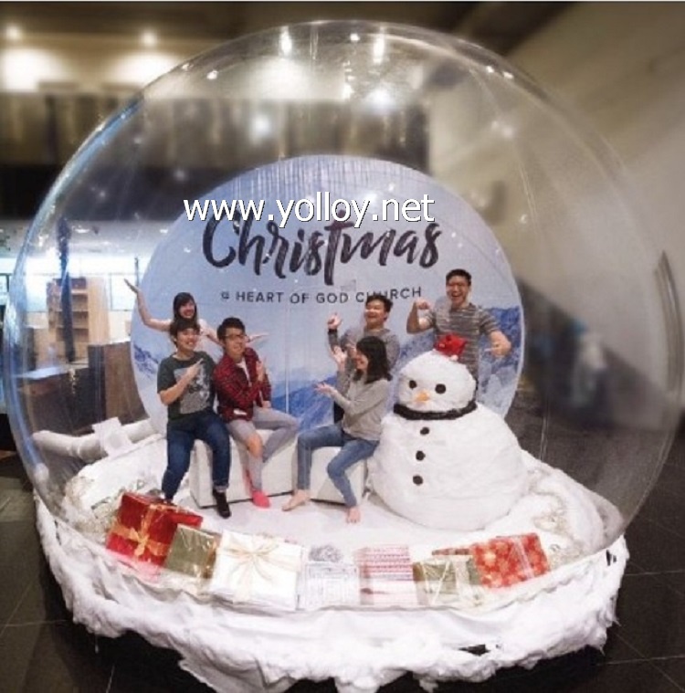 Photo Booth snow globe