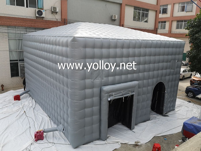 Mobile inflatable cinema hall tent
