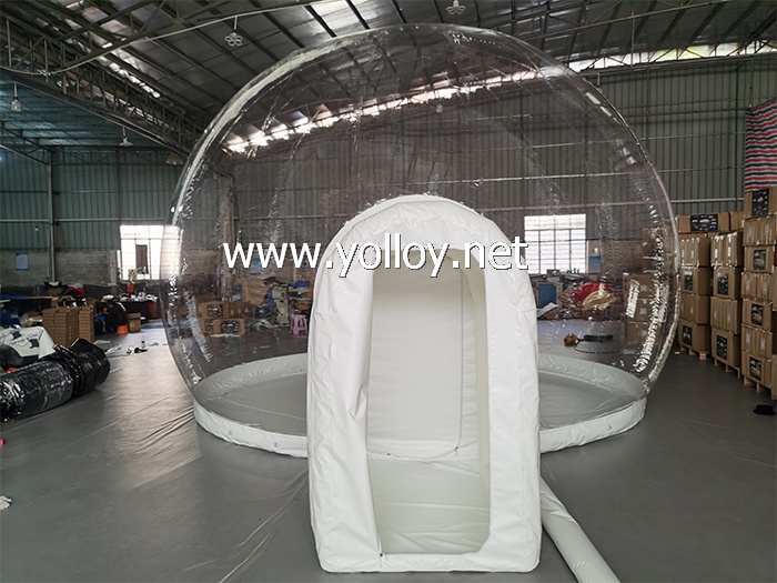 Clear inflatable globe garden bubble tent