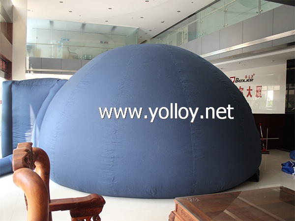 Mobile inflatable planetarium projection dome tent