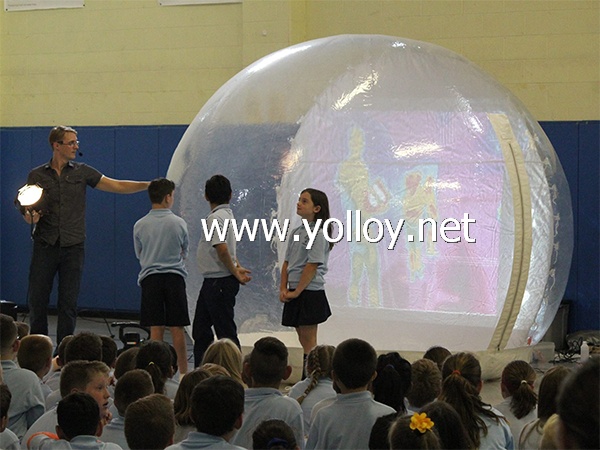 Inflatable planetarium dome for school classroom
