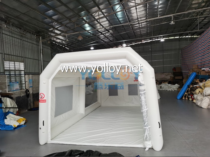 Automotive spray paint booth for detailing car