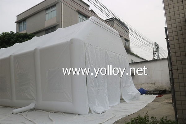 Outdoor inflatable temporary bus paint booth