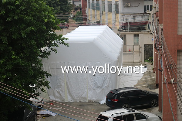 Outdoor inflatable temporary bus paint booth