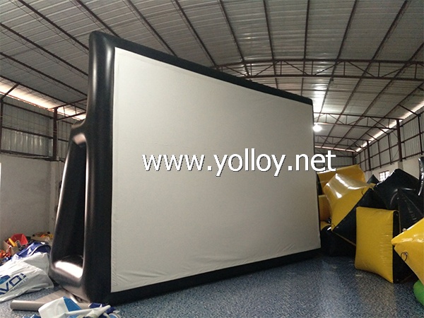 Outdoor inflatable screen for movie