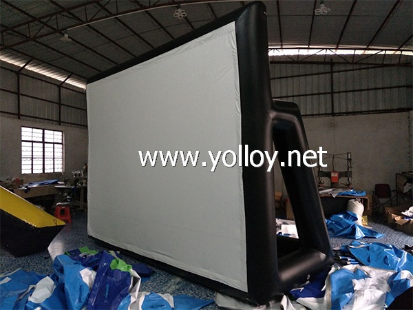 Outdoor inflatable screen for movie