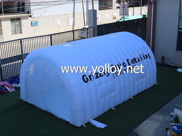 Portable inflatable tent for car wash