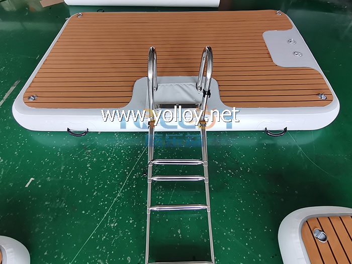 Floating platform for yacht partner to clear lounger leisure