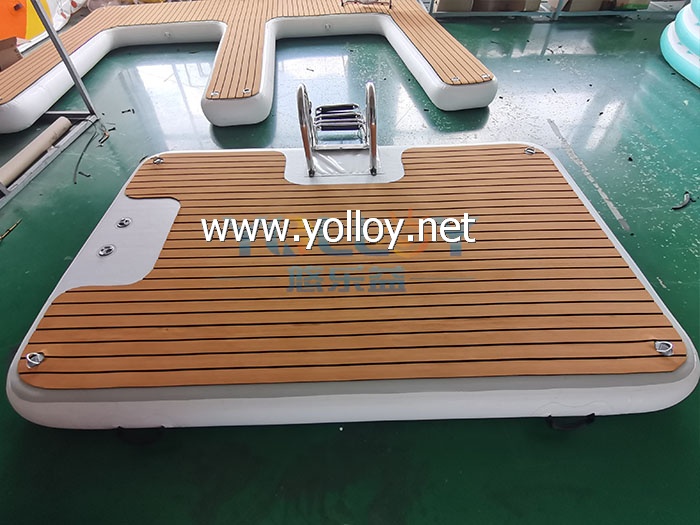 Floating platform for yacht partner to clear lounger leisure