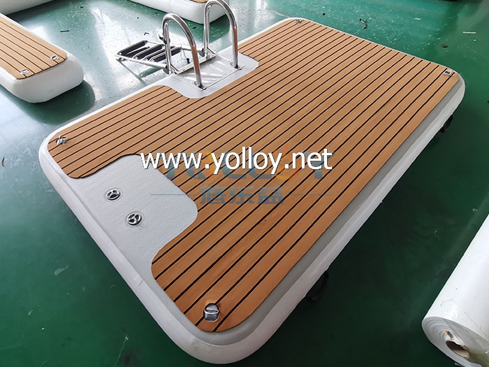 Floating platform for yacht partner to clear lounger leisure