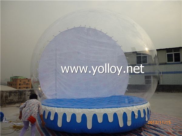 clear snow globe with mat