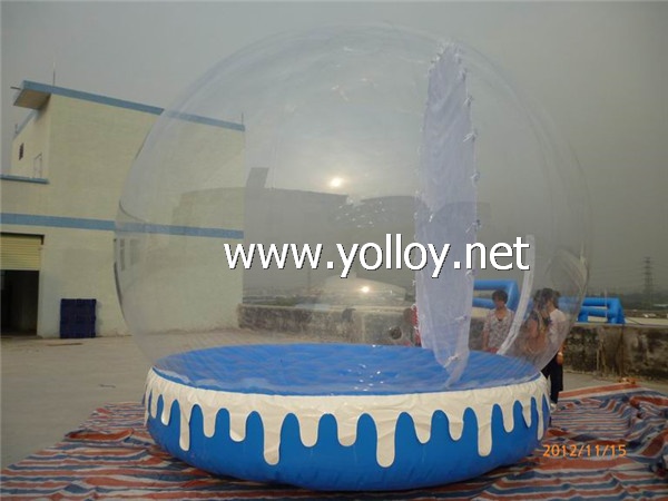 clear snow globe with mat