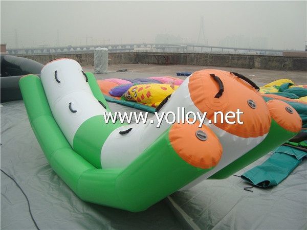 Inflatable water totter teeter