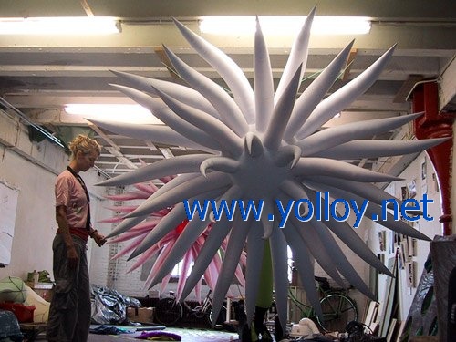 3ft diamater inflatable spikey stars