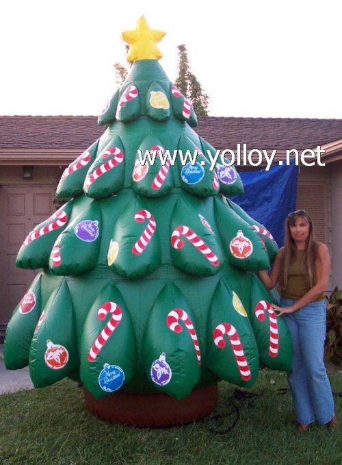 inflatable Christmas tree during Xmas