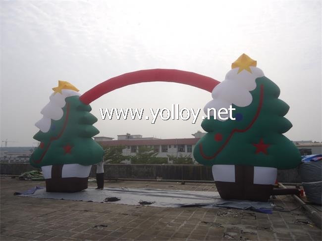 blow up inflatables arch with Christmas tree outdoor