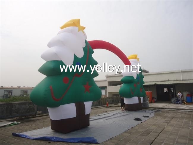 blow up inflatables arch with Christmas tree outdoor