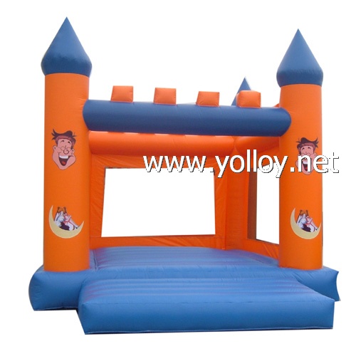 Yellow house vecchio castello inflatable castles