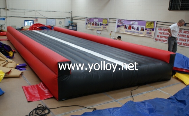 INFLATABLE TUMBLE TRACK