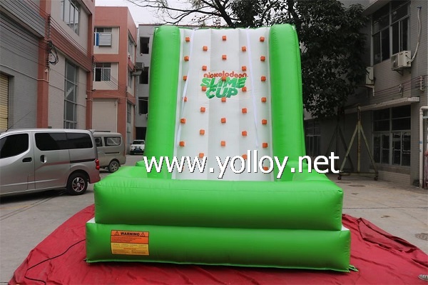 Interesting Green inflatable climbing wall for summer holidays