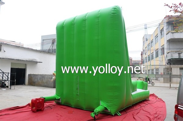 Interesting Green inflatable climbing wall for summer holidays