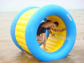 inflatable water roller