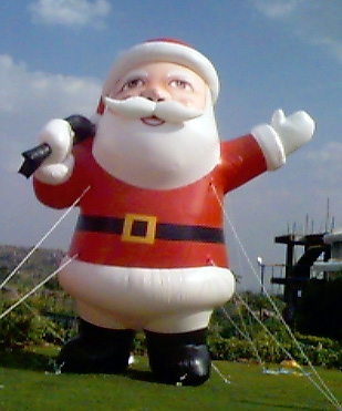 giant santa outdoor