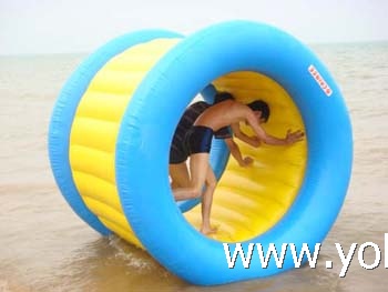 inflatable water roller