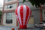 Inflatable advertising balloon