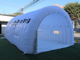 Portable inflatable tent for car wash