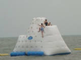 Size:7.5mL*5.3mW*5mH
Color:blue & white
Material: 0.9mm PVC tarpaulin