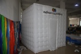 Portable inflatable photo studio cube